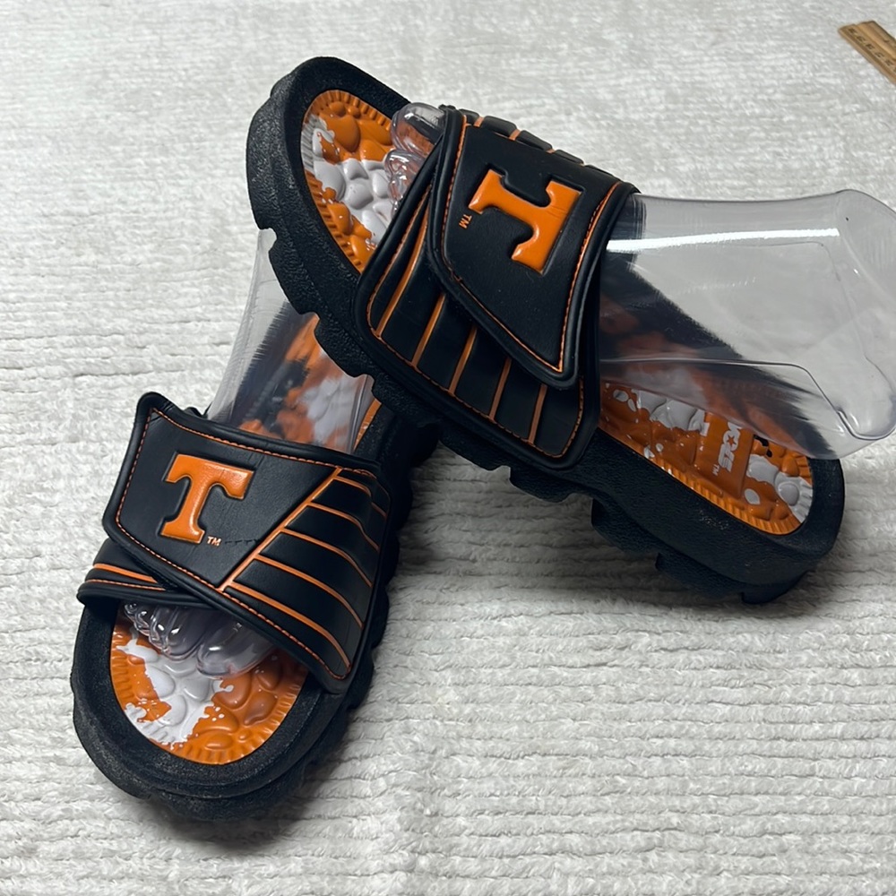 Shoes Renaissance Imports. Inc. Tennessee shoes slide on size M